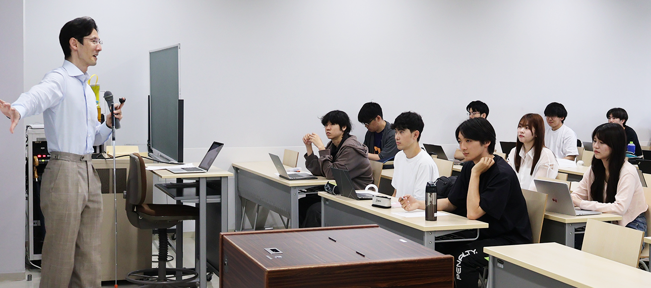 文学部芸術学科のイメージ写真